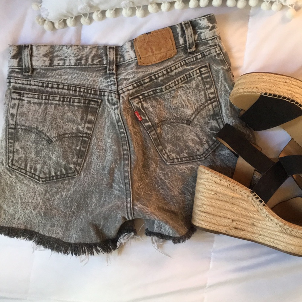 Levi’s cutoff shorts! 27 waist